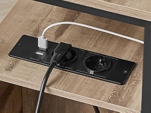 montée sur une surface en bois, dotée de plusieurs prises et de ports USB en finition noire.