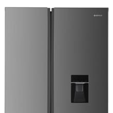 en acier inoxydable. Comprend un distributeur d'eau et de glaçons sur la porte gauche. Design élégant et moderne avec surfaces lisses.