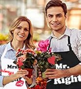 un couple tenant des fleurs et un pot de fleurs