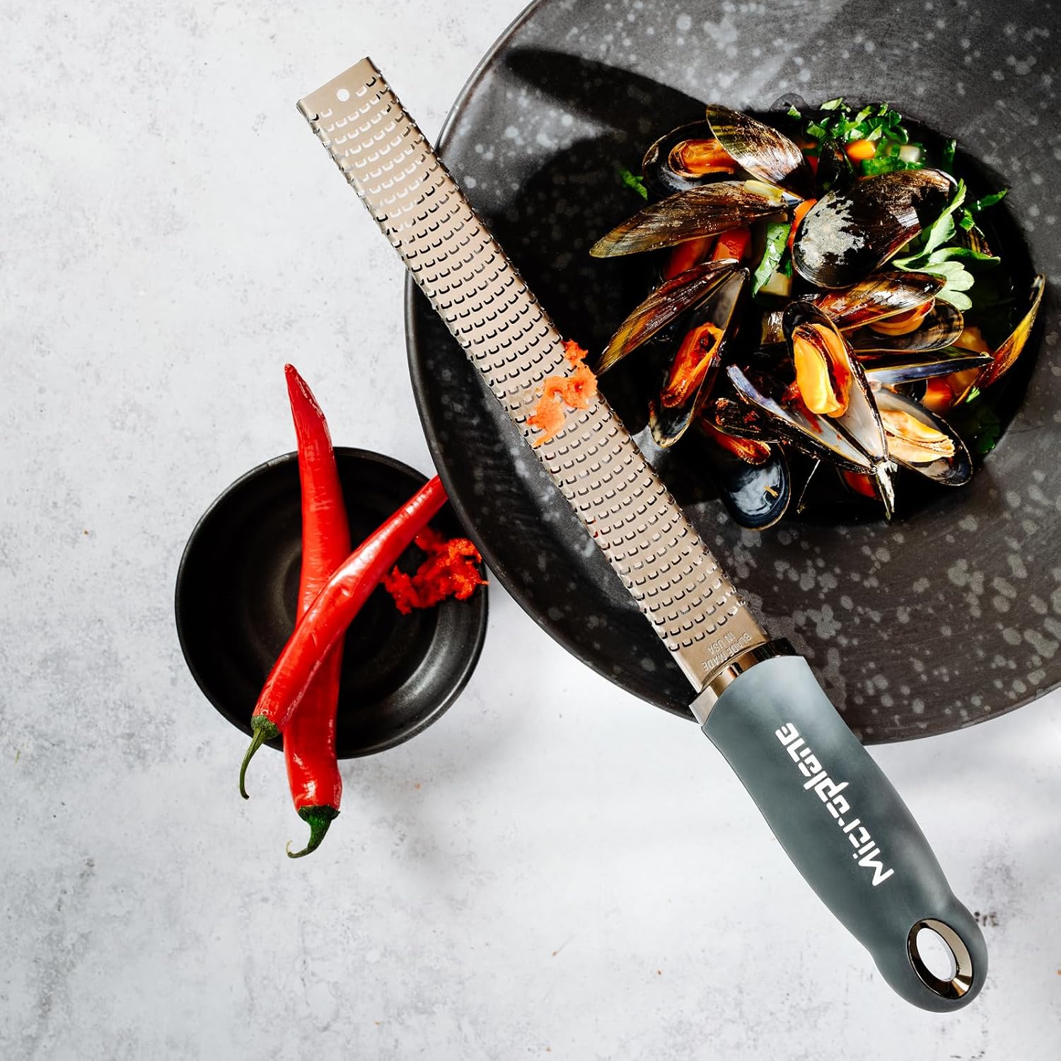 Microplane - Zesteur Gris Orage - lame fine - pour agrumes et fromages