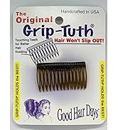 Le texte se lit comme suit : « Le Grip-Tuth original, fabriqué à la main aux États-Unis, les cheveux ne glisseront pas ! , Good Hair Days ». Peigne à cheveux en plastique brun avec dents adhérentes, motif illustré sur l'emballage de la marque.