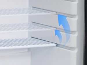 Gros plan de l'étagère du réfrigérateur avec des flèches bleues indiquant le débit d'air ou le schéma de distribution de la température.