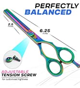 Ciseaux « Perfectly Balanced » avec poignées bleues sur fond blanc, avec dimensions du produit.