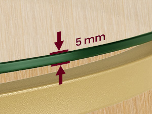 Schéma technique en gros plan montrant une mesure de 5 mm entre deux surfaces, indiquée par des flèches rouges pointant vers une composante de la ligne verte