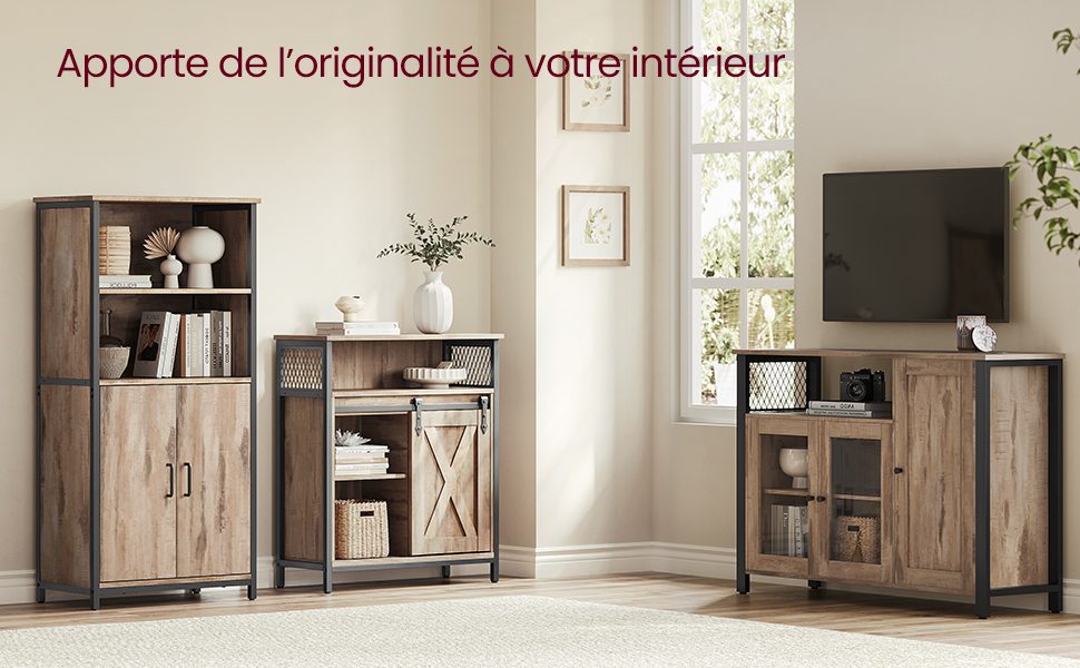 un salon avec une télé et une télé.