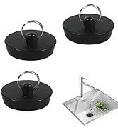 Séquence montrant un bouchon ou un bouchon de vidange circulaire noir muni d'une poignée en métal, vu sous plusieurs angles, y compris l'installation dans un évier.