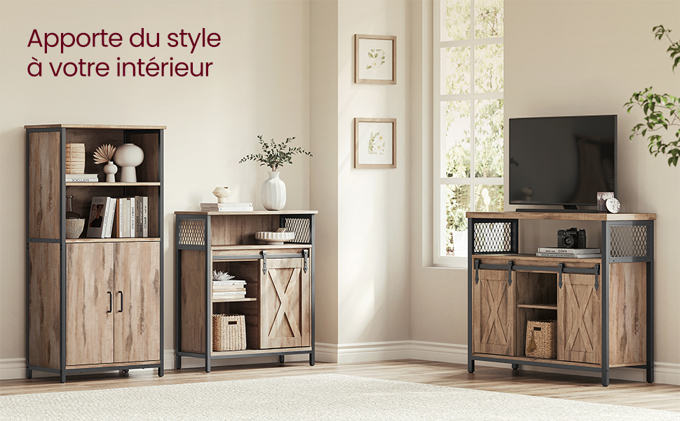 comprenant un meuble TV, une étagère et une armoire. Finition en bois avec accents métalliques, mettant en valeur un design de style fermier dans une pièce lumineuse