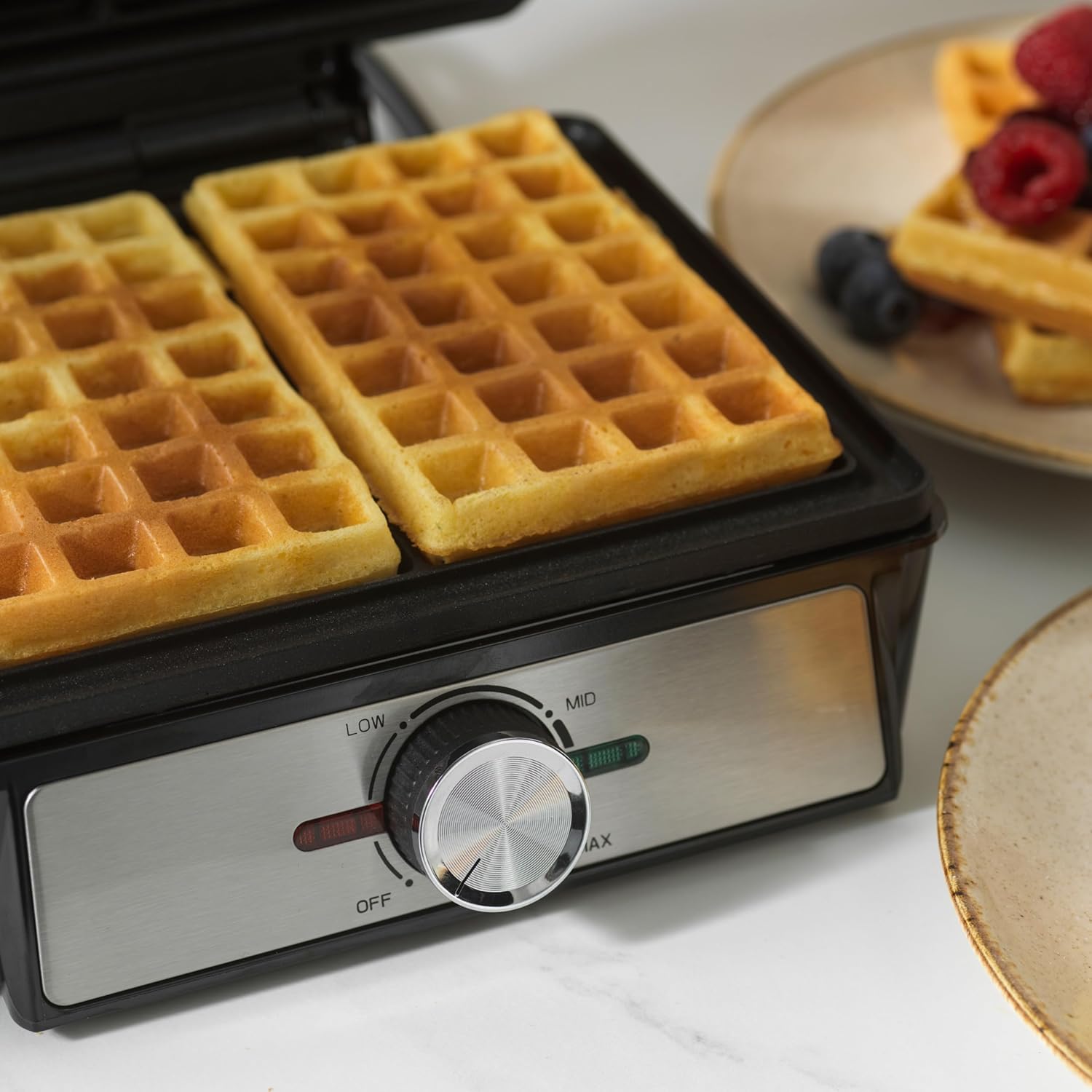 Salter - Waffle Maker Machine - plaques antiadhésives, contrôle température, poignée froide, UK plug, gaufres belges & a