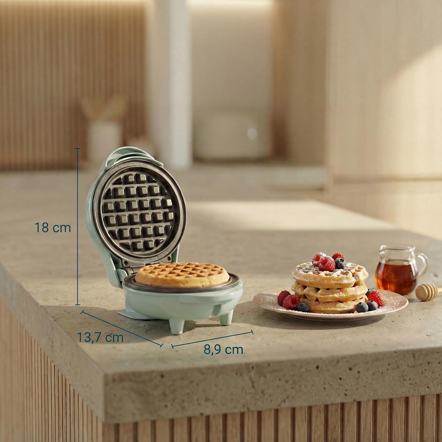 Bestron Mini gaufrier pour gaufres classiques, Petit gaufrier avec revêtement anti-adhésif, pour les anniversaires d'enfants, les fêtes de famille, Pâques ou Noël, Design: rétro, Couleur: menthe