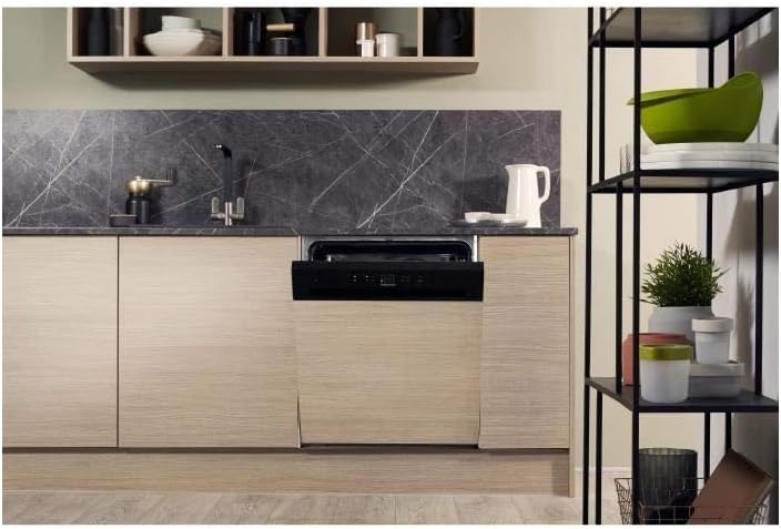 Hotpoint - série HBC2B+26B - 60cm - 14 couverts, induction, 46 dB