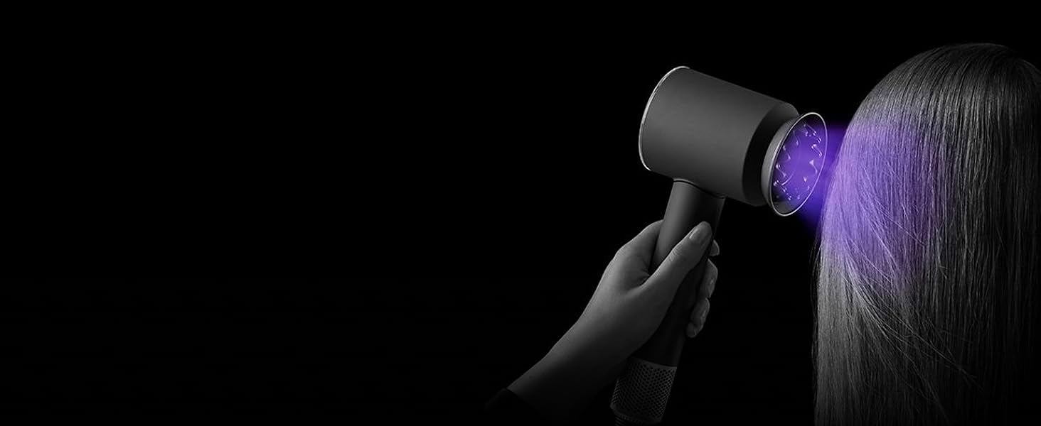 Le mode Protection du cuir chevelu du Dyson Supersonic Nural ajuste la température.