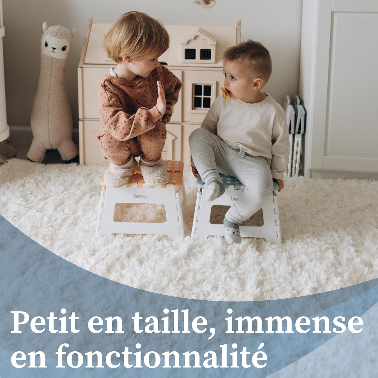 Bisoo Tabouret Pliant - Marche Pied Enfant - Tabouret Pliable Portable en Plastique - Marche Pied Pliable pour Salle de Bains et Cuisine - Sûr et Pratique pour Filles & Garçons - 22 cm Miel