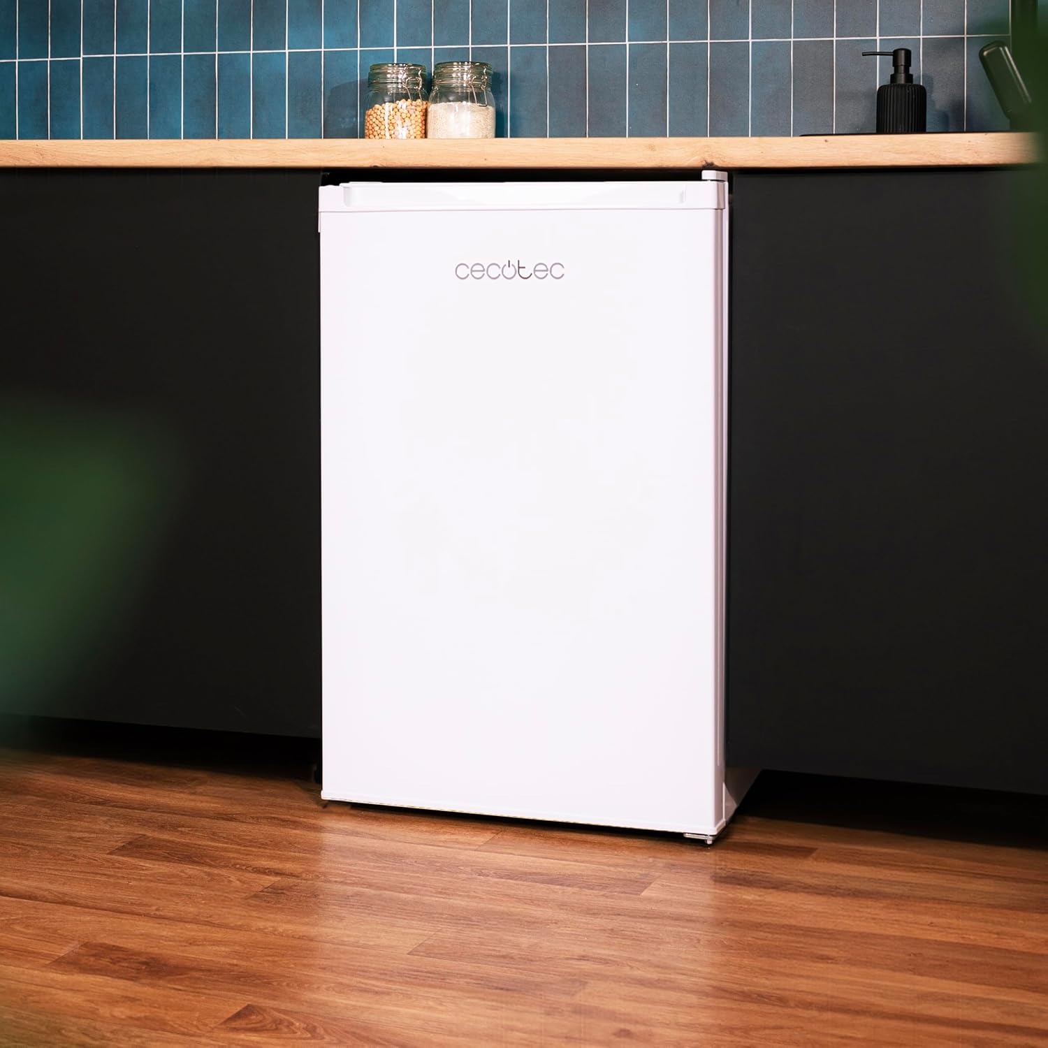 Cecotec - Bolero CoolMarket TT - compact, 114L, LED, porte réversible, TT114L