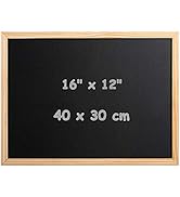 Série de petites enseignes ou plaques rectangulaires noires présentant différentes mesures et dimensions, montées sur un fond clair.