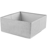 Plateau ou contenant rectangulaire blanc présenté sous plusieurs angles, affichant un design minimaliste épuré avec des bords surélevés.