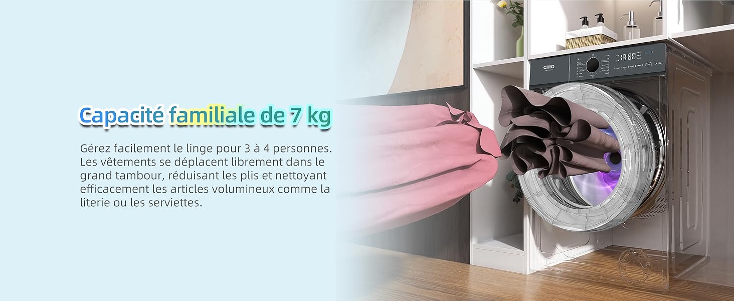 avec porte ouverte, linge rose en cours de chargement. Le texte indique une capacité familiale de 7 kg. Appareil encastré dans la cuisine ou la buanderie.
