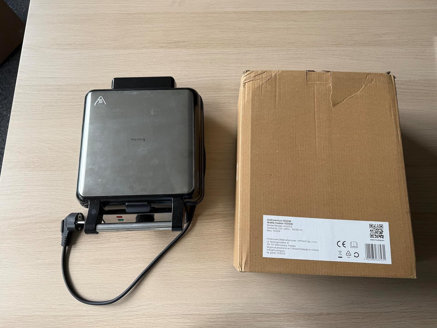 Gaufrier électrique - 1500W, 4 gaufres, inox, plaques antiadhésives, température réglable