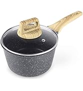 Poêle antiadhésive mouchetée foncée avec manche en bois illustré sous plusieurs angles, illustrant la séquence de cuisson.